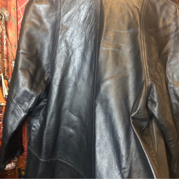 Leather vintage jacket. Oversized small. Fits Large - Picture 8 of 12